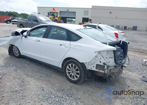 2015 Ford Fusion S z USA, uszkodzony, nr VIN 3FA6P0G75FR146076